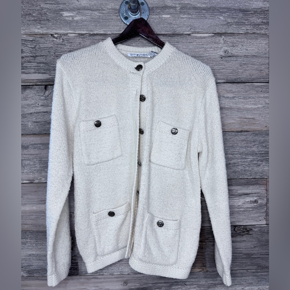 Vintage Chaus Women’s Cream Cardigan Sweater with Button Pockets